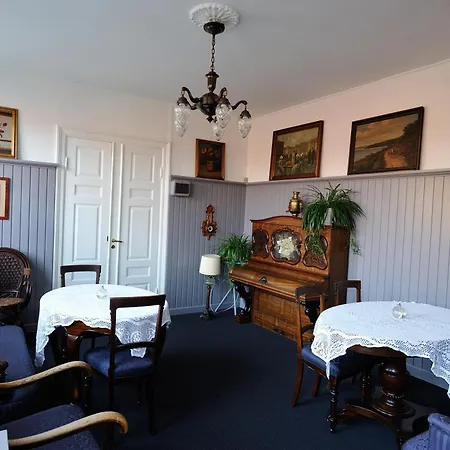Hotel Gudhjem Гудхайм