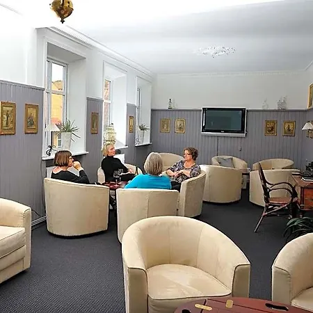 Hotel Gudhjem 3*