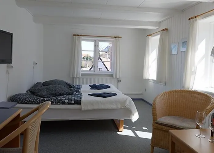 Hotel Hotel Gudhjem 3*