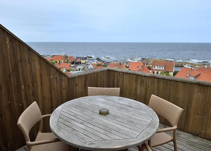 Hotel Gudhjem 3*